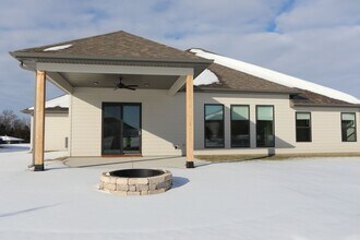 4404 Kingston Heath Dr in Columbia, MO - Foto de edificio - Building Photo