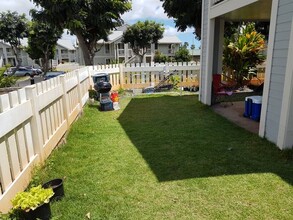 94-217 Paioa Plz, Unit G102 in Waipahu, HI - Building Photo - Building Photo