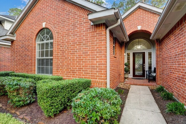 property at 86 N Holly Laurel Cir