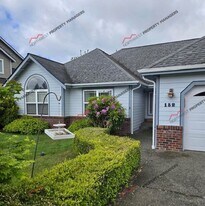 152 Newaukum Village Dr in Chehalis, WA - Building Photo
