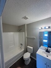 802 W Parker Rd in Greenville, SC - Building Photo - Building Photo