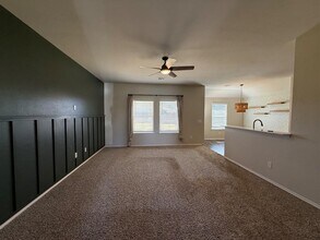 11016 NW 100th St in Yukon, OK - Building Photo - Building Photo