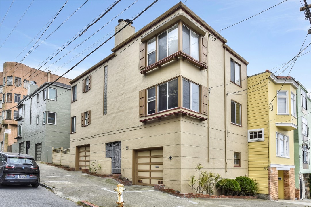 4245-4247 Clement St in San Francisco, CA - Building Photo