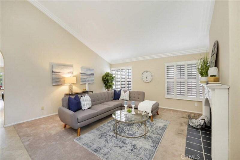 13646 Abana Dr in Cerritos, CA - Foto de edificio