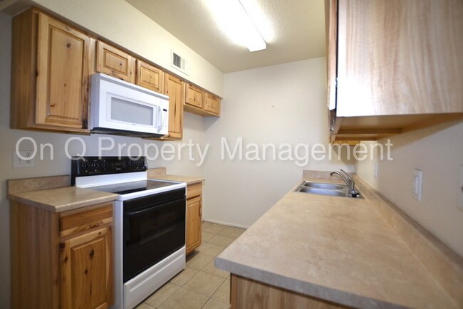 601 N May-Unit -APT 5 in Mesa, AZ - Building Photo - Building Photo