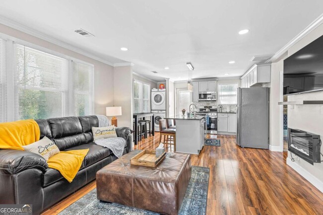 property at 1298 Douglas St SW
