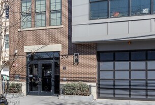 374 7th St in Jersey City, NJ - Building Photo
