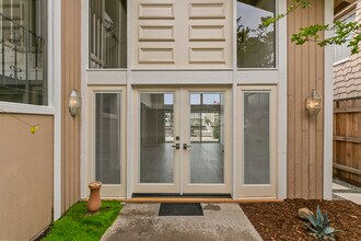 2957 Seaview Ave in Ventura, CA - Building Photo - Building Photo