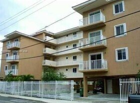 1453 SW 3rd St in Miami, FL - Building Photo