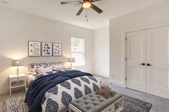 813 Stamps Ave in Fort Worth, TX - Building Photo - Building Photo