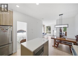 7588 16th St in Burnaby, BC - Building Photo