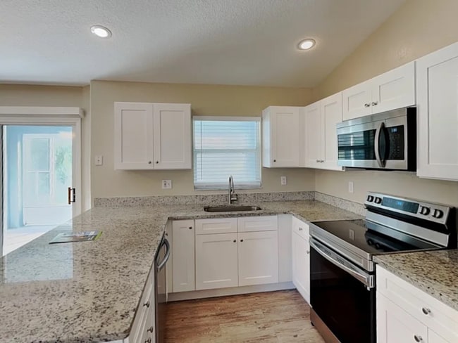 3835 Springlake Village Ct in Kissimmee, FL - Building Photo - Building Photo