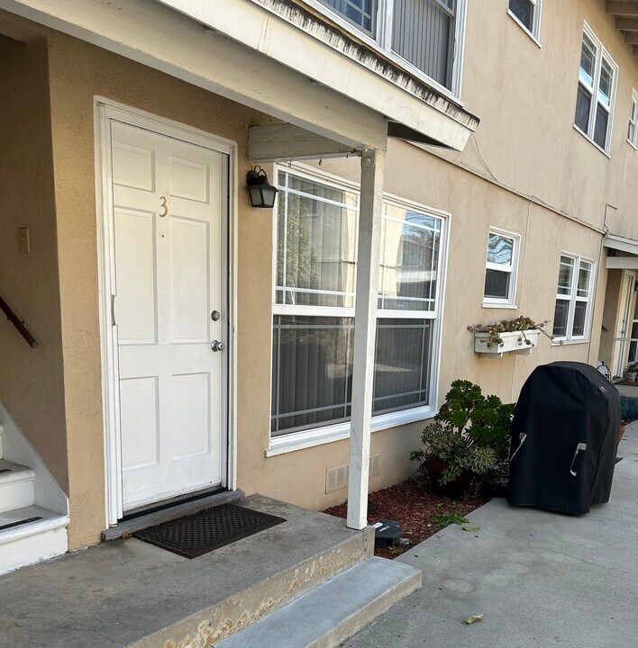 11641 National Blvd, Unit 3 in Los Angeles, CA - Building Photo