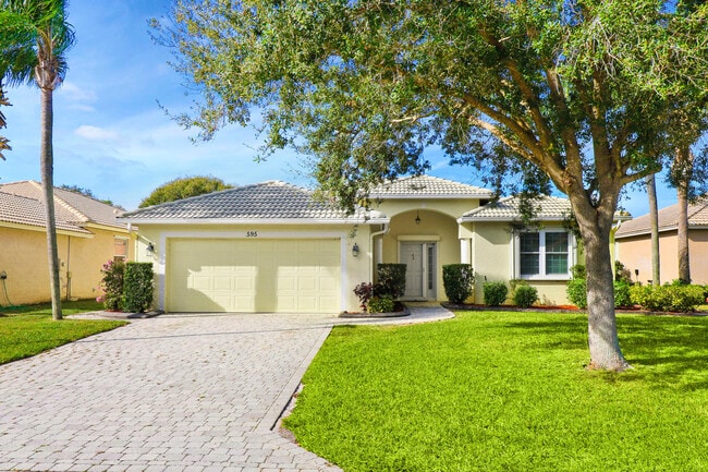 property at 595 Waverly Cir