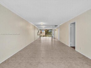 9311 Orange Grove Dr in Davie, FL - Building Photo - Building Photo