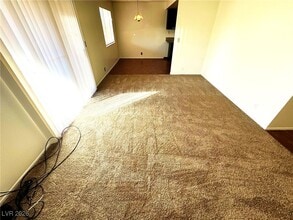 4743 Casitas Way in Las Vegas, NV - Building Photo - Building Photo