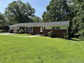 336 Crestside Dr SE in Concord, NC - Building Photo - Building Photo