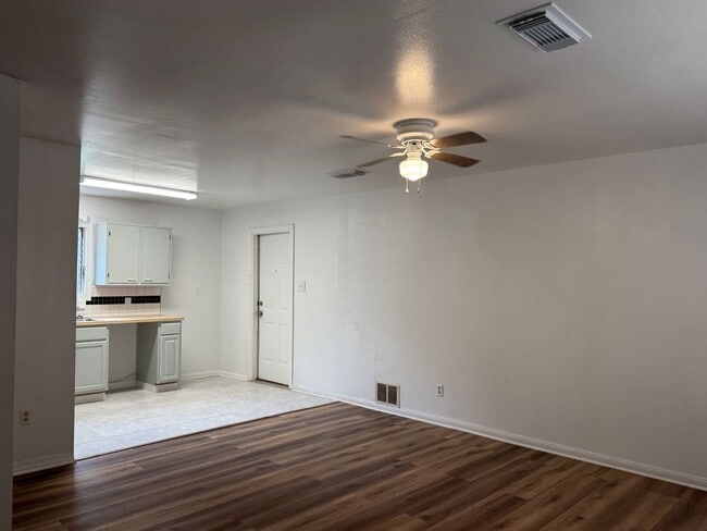 5726 Lakefield Dr in Houston, TX - Building Photo - Building Photo