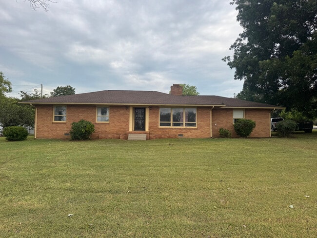 1409 Nashville Hwy