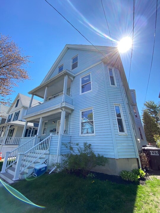 38 Gorham St, Unit 1 in Somerville, MA - Foto de edificio