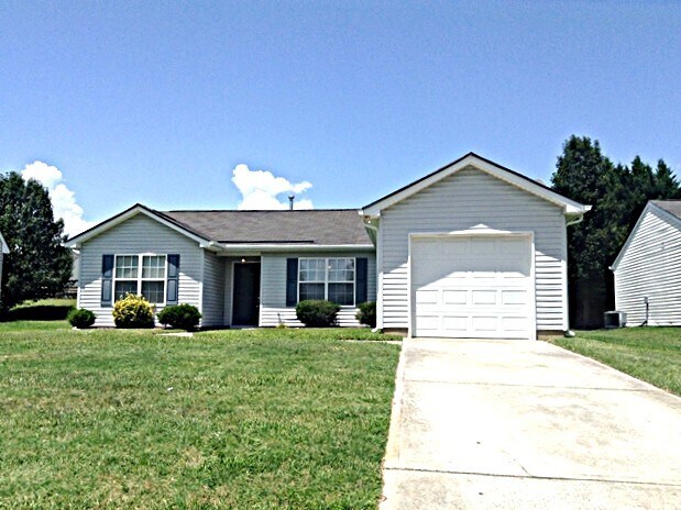 10212 Illoria Dr in Charlotte, NC - Building Photo