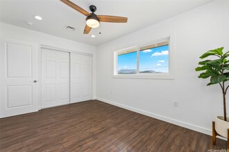 1235 Manulani St in Kailua, HI - Building Photo - Building Photo