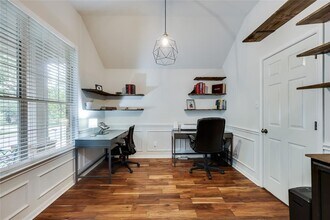 1426 Gracy Dr in Austin, TX - Building Photo - Building Photo