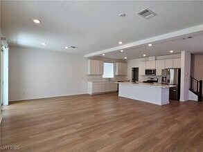 10316 Altavia Rock St in Las Vegas, NV - Building Photo - Building Photo