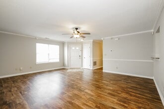 1653 Farm Meadow Dr in Greenwood, IN - Building Photo - Building Photo