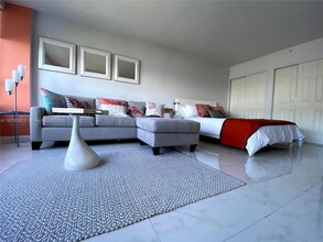 1500 Bay Rd, Unit 956S in Miami Beach, FL - Building Photo - Building Photo