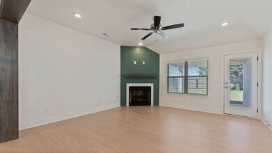 4246 W Buckaroo St in Fayetteville, AR - Building Photo - Building Photo