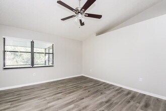 613 Deauville Ct in Kissimmee, FL - Foto de edificio - Building Photo