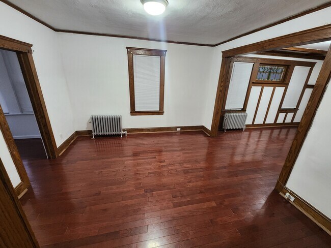701 Jefferson Ave, Unit 1st floor in Elizabeth, NJ - Building Photo - Building Photo