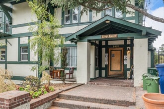 Casa Zimbabwe in Berkeley, CA - Building Photo - Building Photo