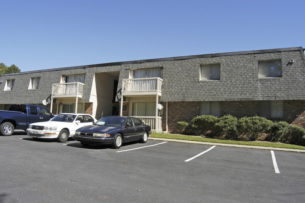 Amberwood Apartments Riverdale, GA Apartments For Rent