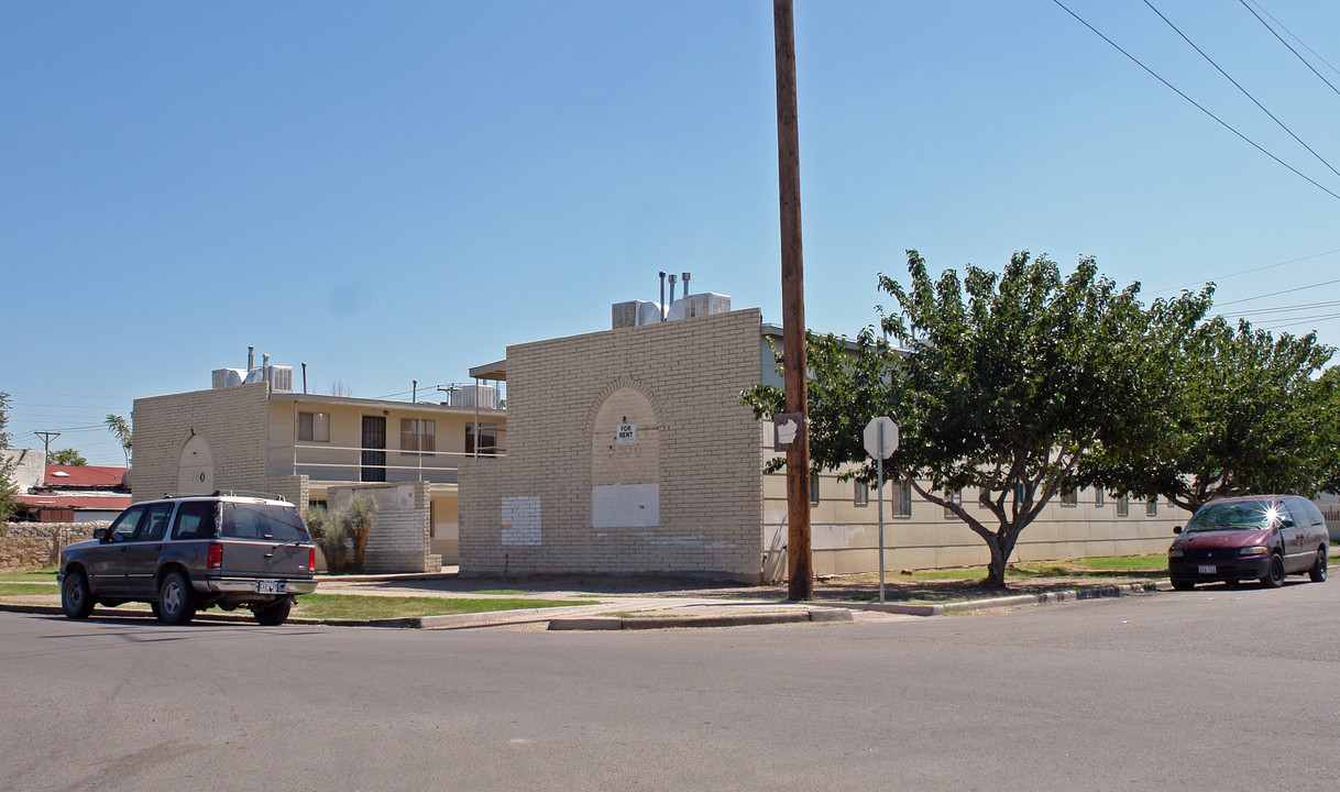 3100 Pera Ave in El Paso, TX - Building Photo