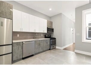 21 Hancock Ave in Jersey City, NJ - Building Photo - Building Photo