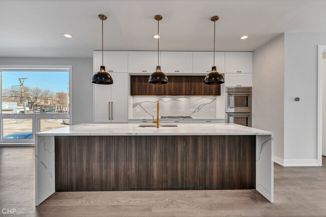 1328 W Hubbard St in Chicago, IL - Building Photo - Building Photo
