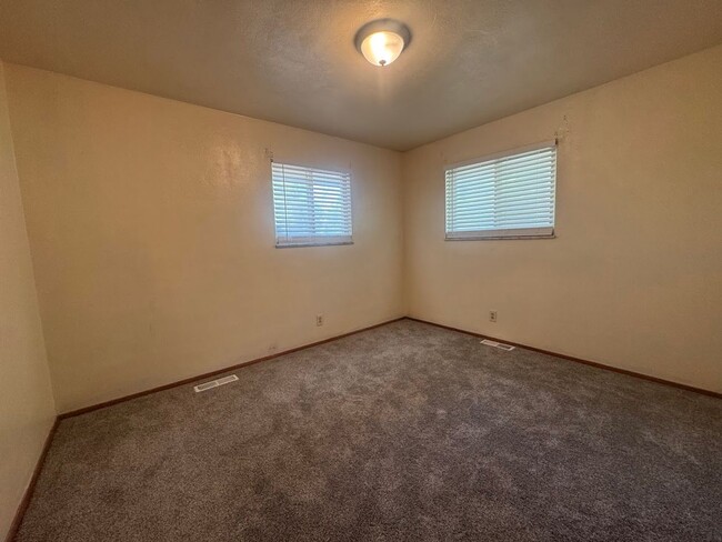 2192 Alpena Ave in Dayton, OH - Building Photo - Building Photo