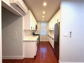 39-47-47 50th Ave in Queens, NY - Building Photo - Building Photo