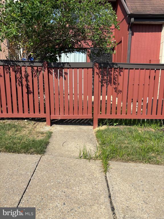 property at 3978 Woodhue Pl