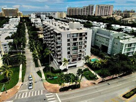 575 Crandon Blvd in Key Biscayne, FL - Building Photo