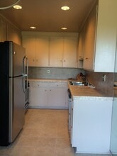 9061 Keith Ave, Unit 302 in West Hollywood, CA - Building Photo - Building Photo