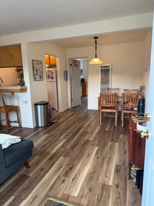 3190 Camellia Ct, Unit C in San Luis Obispo, CA - Building Photo - Building Photo