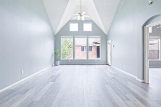 17811 Skyline Arbor Terrace in Houston, TX - Building Photo - Building Photo