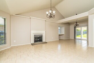 602 Laurel St in Cedar Hill, TX - Building Photo - Building Photo