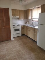 377 Pershing Ave NE in North Canton, OH - Building Photo