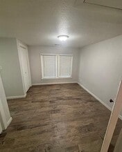 1220 N Rusk St in Weatherford, TX - Building Photo - Building Photo