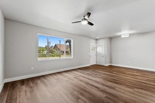 534 Colorado Ave in Whitefish, MT - Foto de edificio - Building Photo