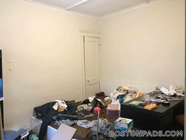 property at 1179 Boylston St